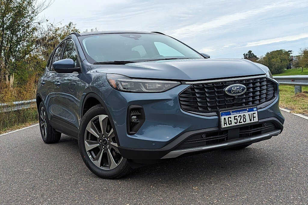 Kuga – HIBRIDO PLATINIUM 4X4 AT
